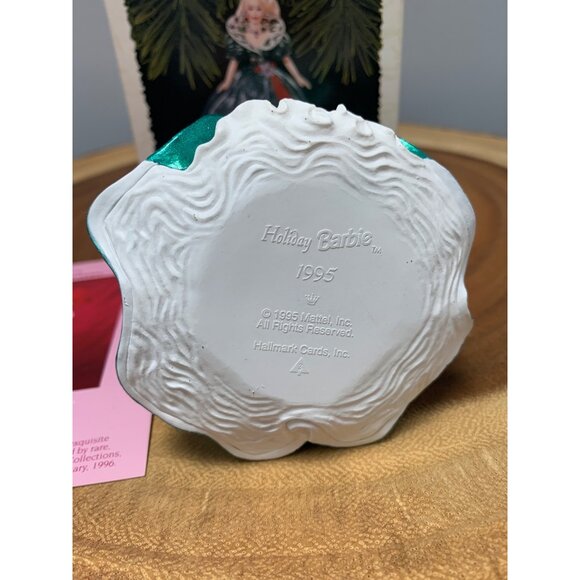 1995 Hallmark Keepsake Ornament Holiday Barbie Collectors Series Handcrafted - Picture 4 of 11